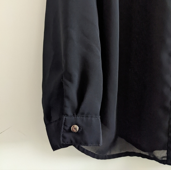 Vintage sheer blouse with pearls - Picture 4 of 5